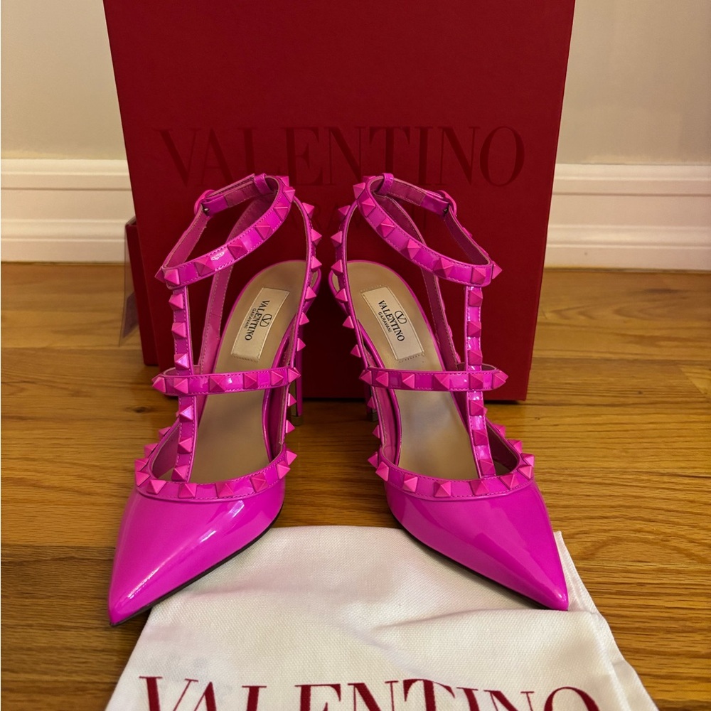 Valentino Garavani Pink Rockstud Heels